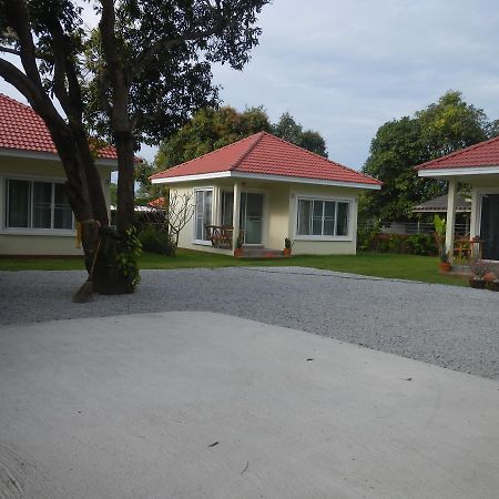 Pat'S Hideaway Bungalows Районг Экстерьер фото